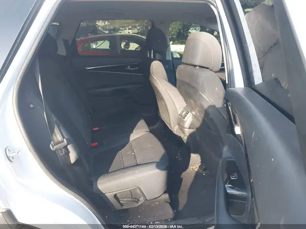 5XYPG4A59HG228712 2017 KIA SORENTO - Image 8
