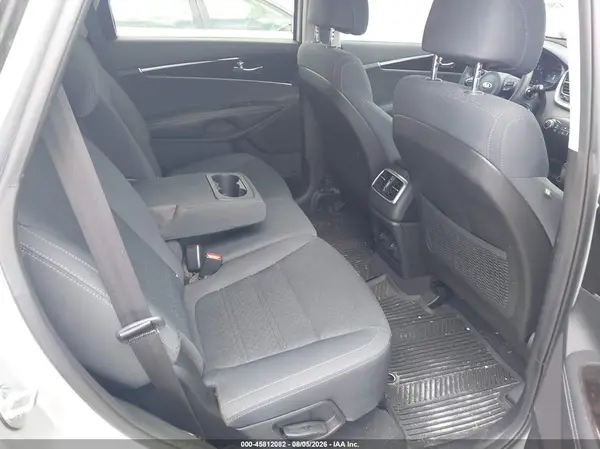 5XYPG4A59HG237376 2017 KIA SORENTO - Image 8