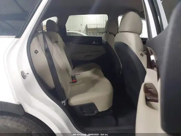 5XYPG4A59HG253125 2017 KIA SORENTO - Image 8