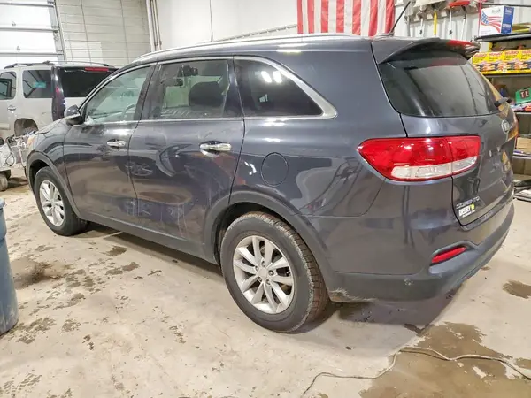 5XYPG4A59HG320385 2017 KIA SORENTO - Image 2
