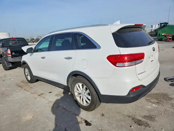 5XYPG4A59JG339217 2018 KIA SORENTO - Image 2