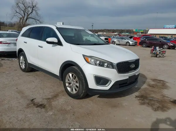 5XYPG4A59JG351187 2018 KIA SORENTO - Image 1