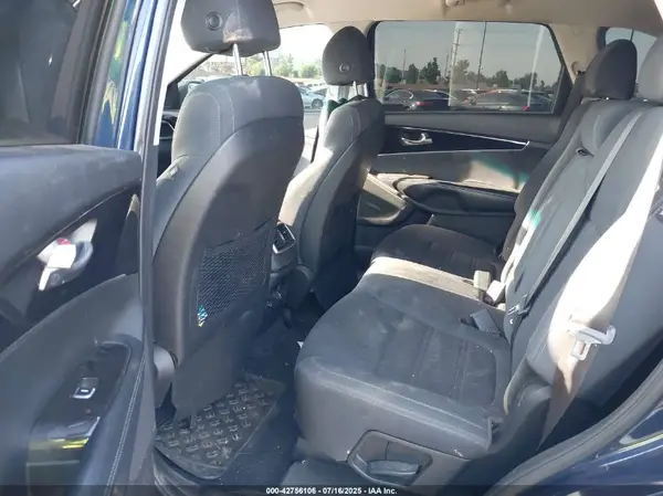 5XYPG4A59JG360942 2018 KIA SORENTO - Image 8
