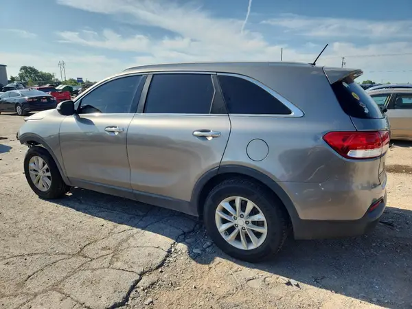 5XYPG4A59JG364439 2018 KIA SORENTO - Image 2