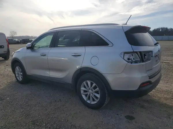 5XYPG4A59JG366904 2018 KIA SORENTO - Image 2