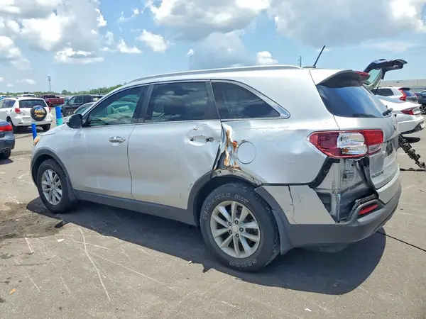 5XYPG4A59JG386604 2018 KIA SORENTO - Image 2