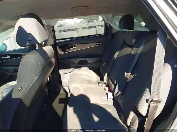 5XYPG4A59JG387431 2018 KIA SORENTO - Image 8