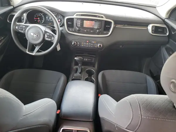 5XYPG4A59JG387977 2018 KIA SORENTO - Image 8