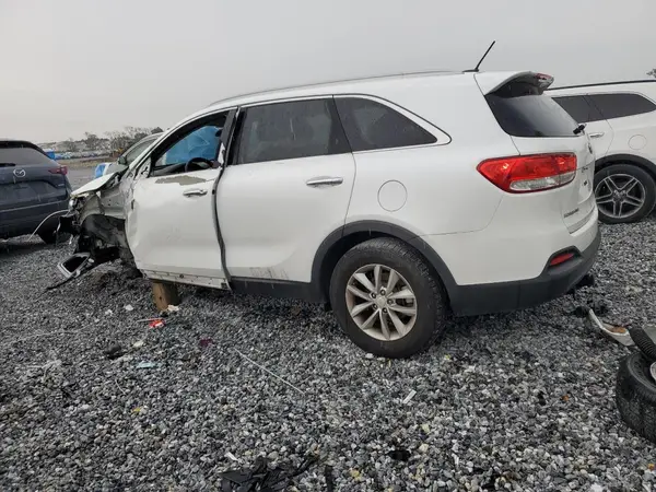 5XYPG4A59JG388949 2018 KIA SORENTO - Image 2