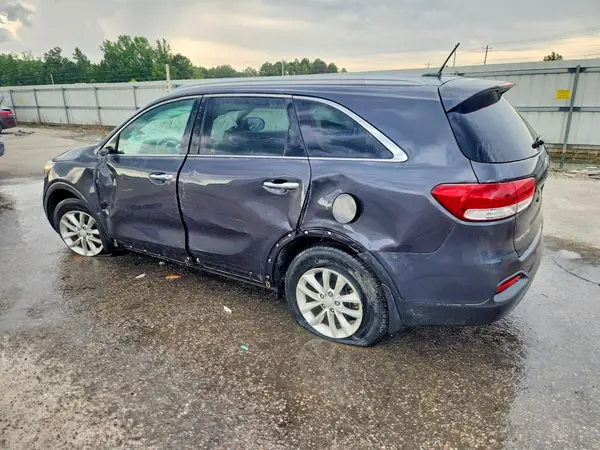 5XYPG4A59JG390216 2018 KIA SORENTO - Image 2