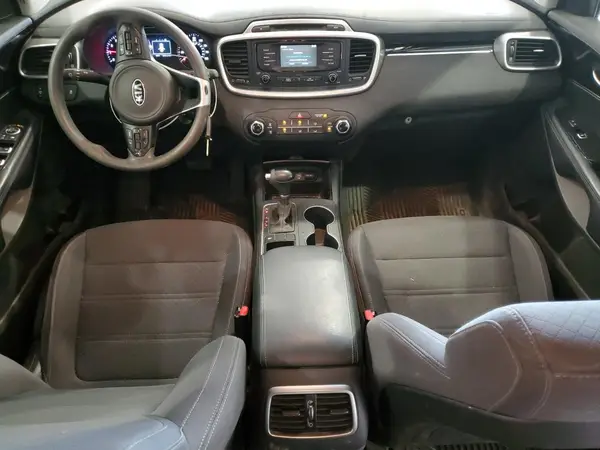 5XYPG4A59JG393567 2018 KIA SORENTO - Image 8