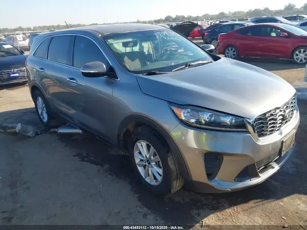 5XYPG4A59KG435561 2019 KIA SORENTO - Image 1