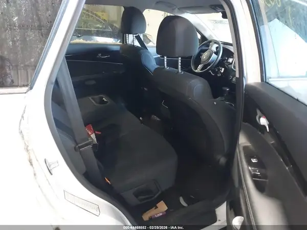 5XYPG4A59KG440940 2019 KIA SORENTO - Image 8