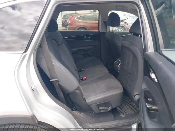 5XYPG4A59KG441781 2019 KIA SORENTO - Image 8