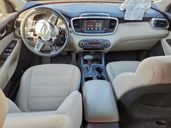 5XYPG4A59KG487062 2019 KIA SORENTO - Image 8