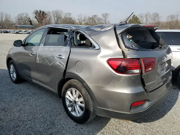5XYPG4A59KG487787 2019 KIA SORENTO - Image 2