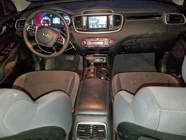 5XYPG4A59KG489281 2019 KIA SORENTO - Image 8