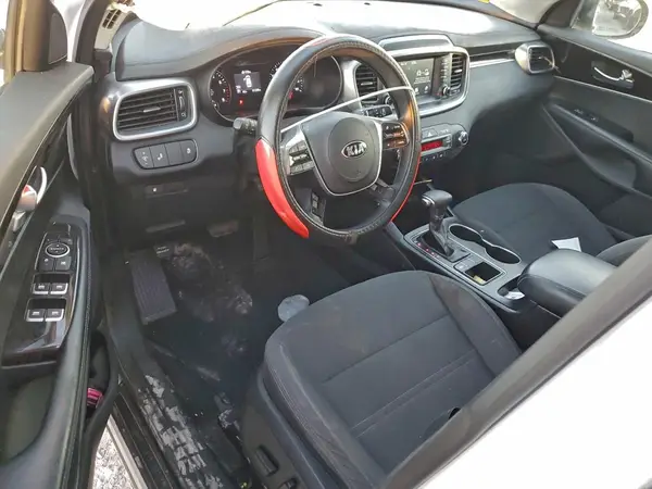 5XYPG4A59KG490348 2019 KIA SORENTO - Image 8