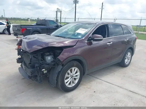 5XYPG4A59KG497042 2019 KIA SORENTO - Image 2