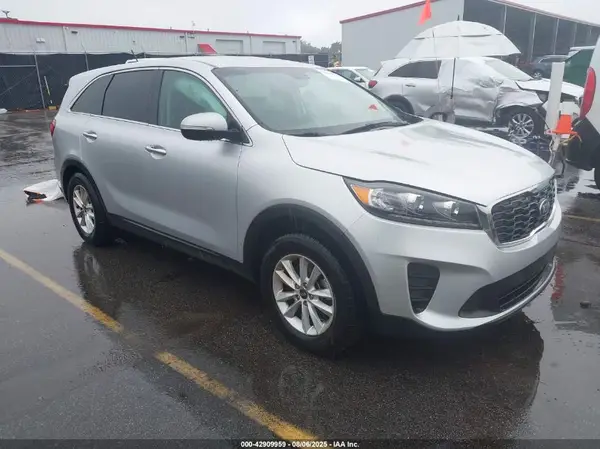 5XYPG4A59KG497722 2019 KIA SORENTO - Image 1