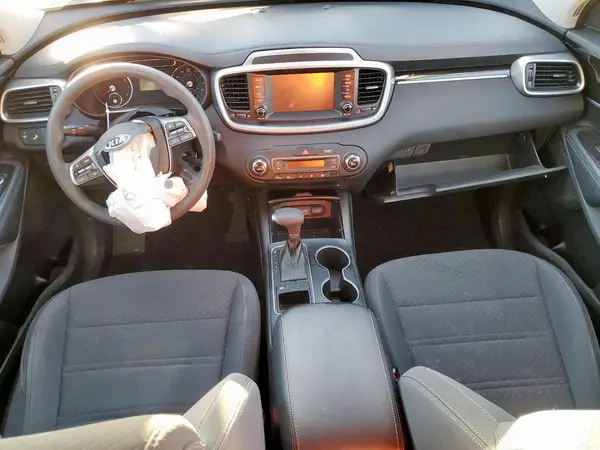 5XYPG4A59KG518343 2019 KIA SORENTO - Image 8