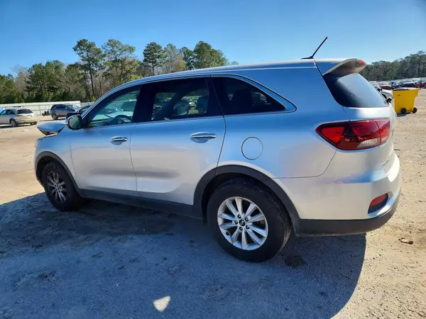 5XYPG4A59KG558244 2019 KIA SORENTO - Image 2