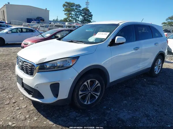 5XYPG4A59KG559748 2019 KIA SORENTO - Image 2