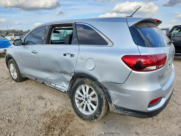 5XYPG4A59KG560513 2019 KIA SORENTO - Image 2