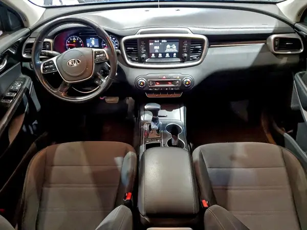 5XYPG4A59KG586352 2019 KIA SORENTO - Image 8