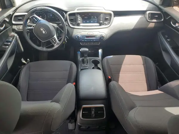 5XYPG4A59KG591082 2019 KIA SORENTO - Image 8