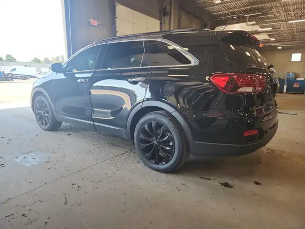 5XYPG4A59KG607894 2019 KIA SORENTO - Image 2