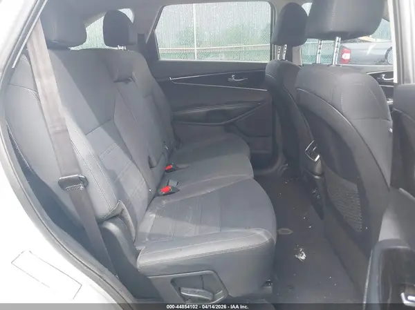 5XYPG4A59LG621800 2020 KIA SORENTO - Image 8