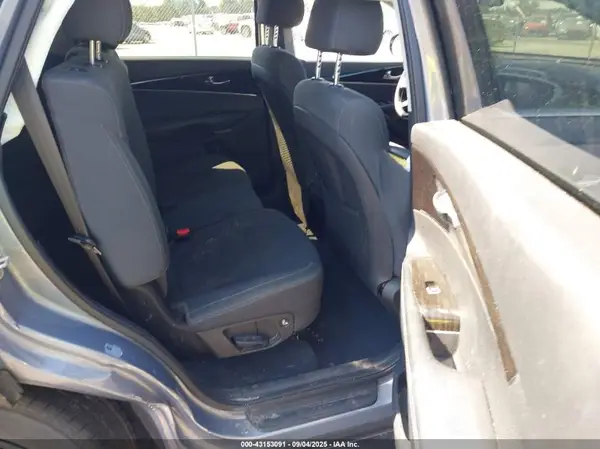 5XYPG4A59LG682533 2020 KIA SORENTO - Image 8