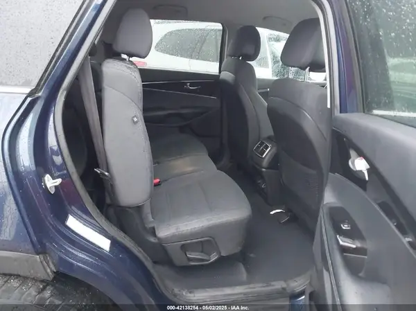 5XYPG4A5XGG002693 2016 KIA SORENTO - Image 8