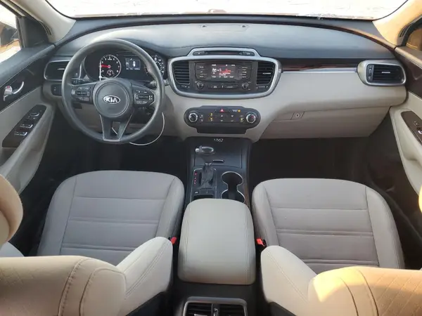 5XYPG4A5XGG009594 2016 KIA SORENTO - Image 8