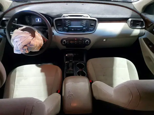 5XYPG4A5XGG023009 2016 KIA SORENTO - Image 8