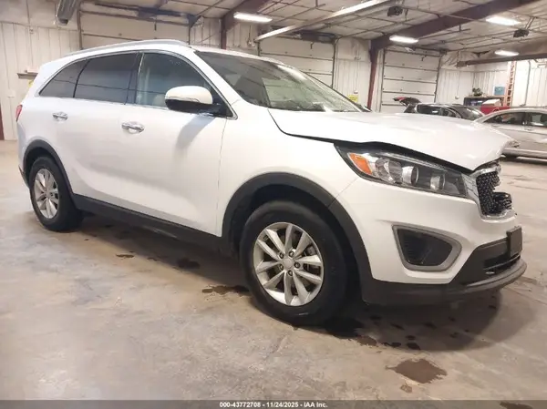 5XYPG4A5XGG033054 2016 KIA SORENTO - Image 1
