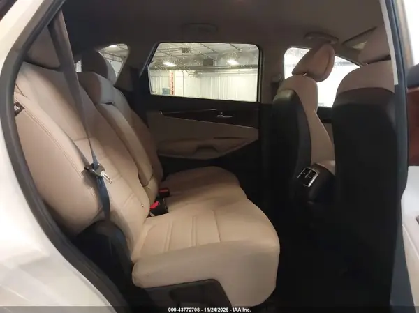 5XYPG4A5XGG033054 2016 KIA SORENTO - Image 8