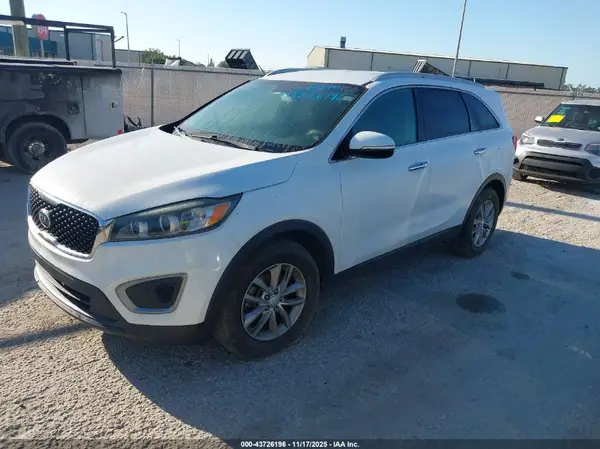 5XYPG4A5XGG034351 2016 KIA SORENTO - Image 2