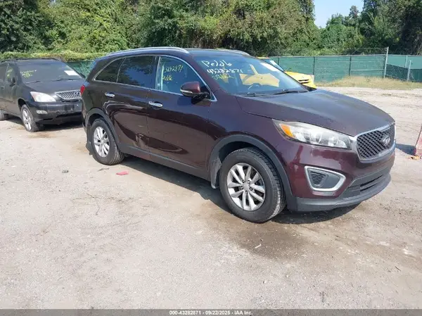 5XYPG4A5XGG037458 2016 KIA SORENTO - Image 1