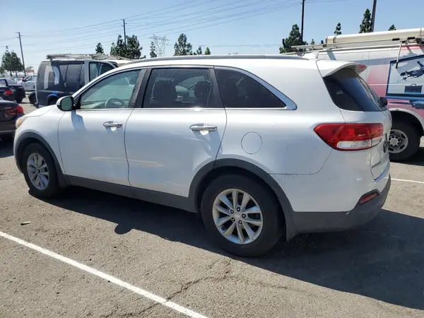 5XYPG4A5XGG070461 2016 KIA SORENTO - Image 2