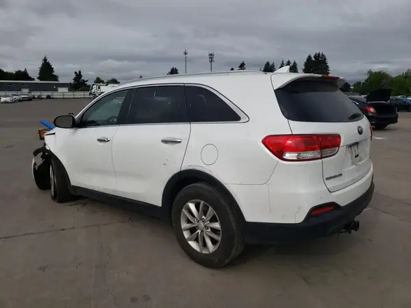 5XYPG4A5XGG078320 2016 KIA SORENTO - Image 2