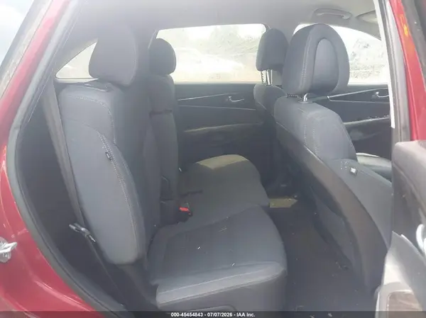 5XYPG4A5XGG078883 2016 KIA SORENTO - Image 8