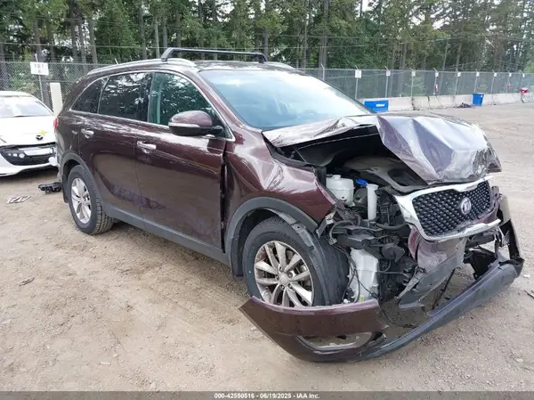 5XYPG4A5XGG081637 2016 KIA SORENTO - Image 1