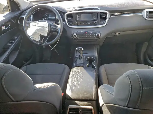 5XYPG4A5XGG111073 2016 KIA SORENTO - Image 8