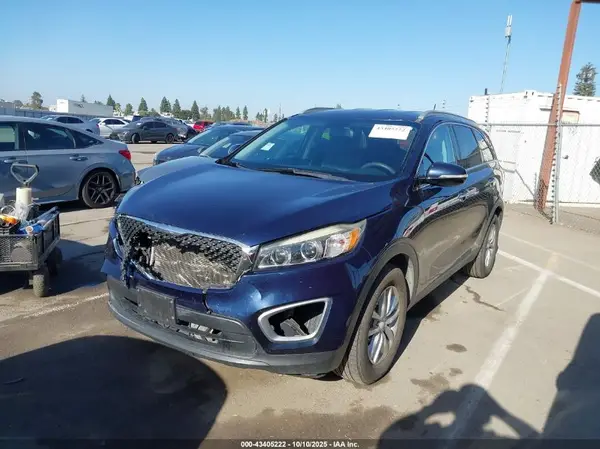 5XYPG4A5XGG111932 2016 KIA SORENTO - Image 2