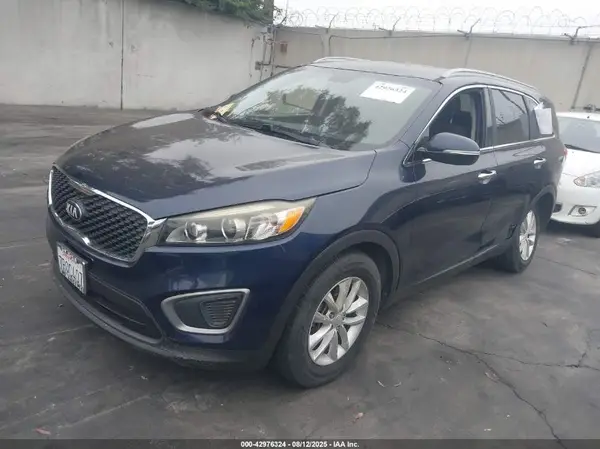5XYPG4A5XGG147829 2016 KIA SORENTO - Image 2