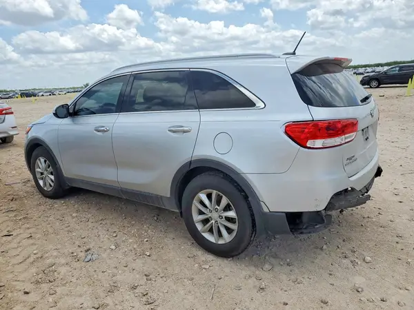 5XYPG4A5XGG152318 2016 KIA SORENTO - Image 2