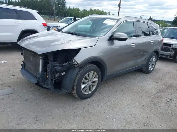 5XYPG4A5XGG174111 2016 KIA SORENTO - Image 2