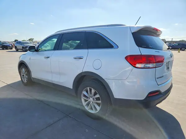 5XYPG4A5XHG217010 2017 KIA SORENTO - Image 2